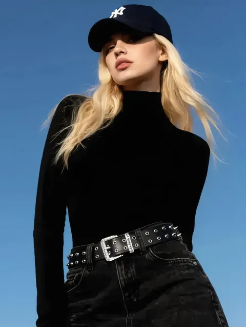  film 18+ 👑 Gadis Pengemudi Ekskavator Viral di Lokasi Tambang image 3